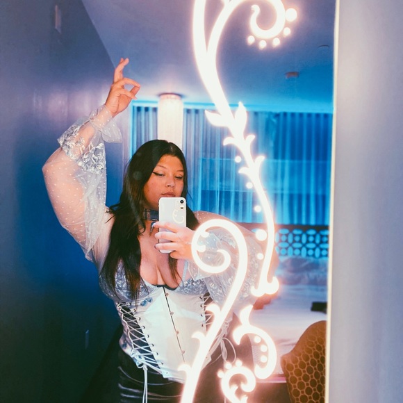 Meet your Posher, Allison - Picture 4 of 4